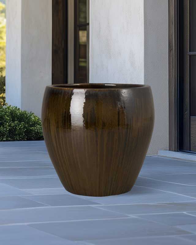 Ossal Planter, 23.5"